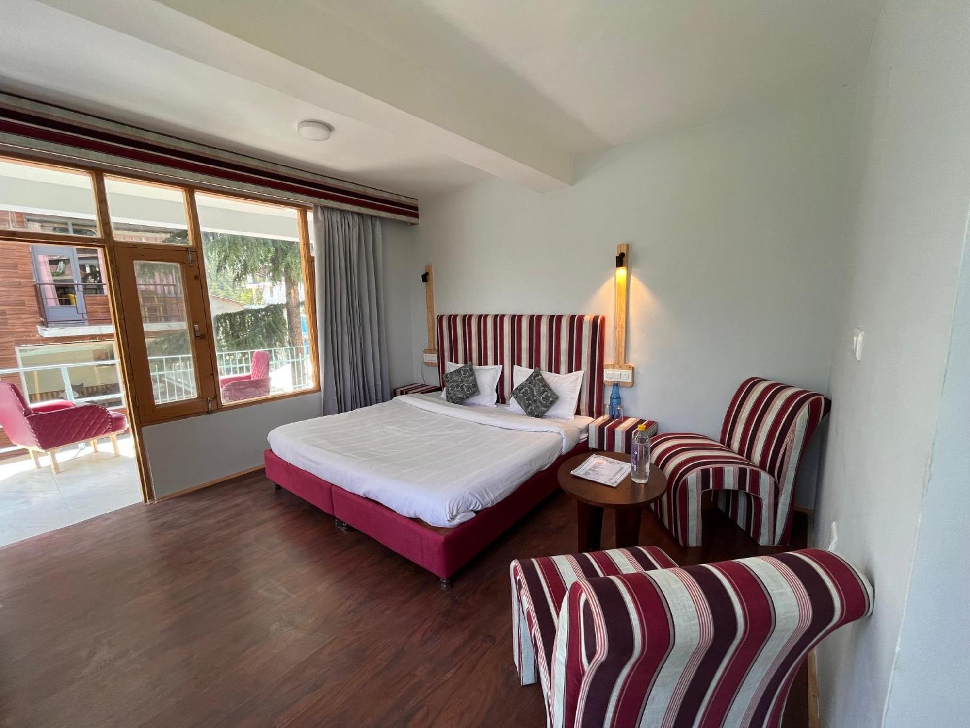 Hotel English Rose, #Personal Parking, #Petfriendly, #Garden, #Bonfire Under The Stars Манали Экстерьер фото