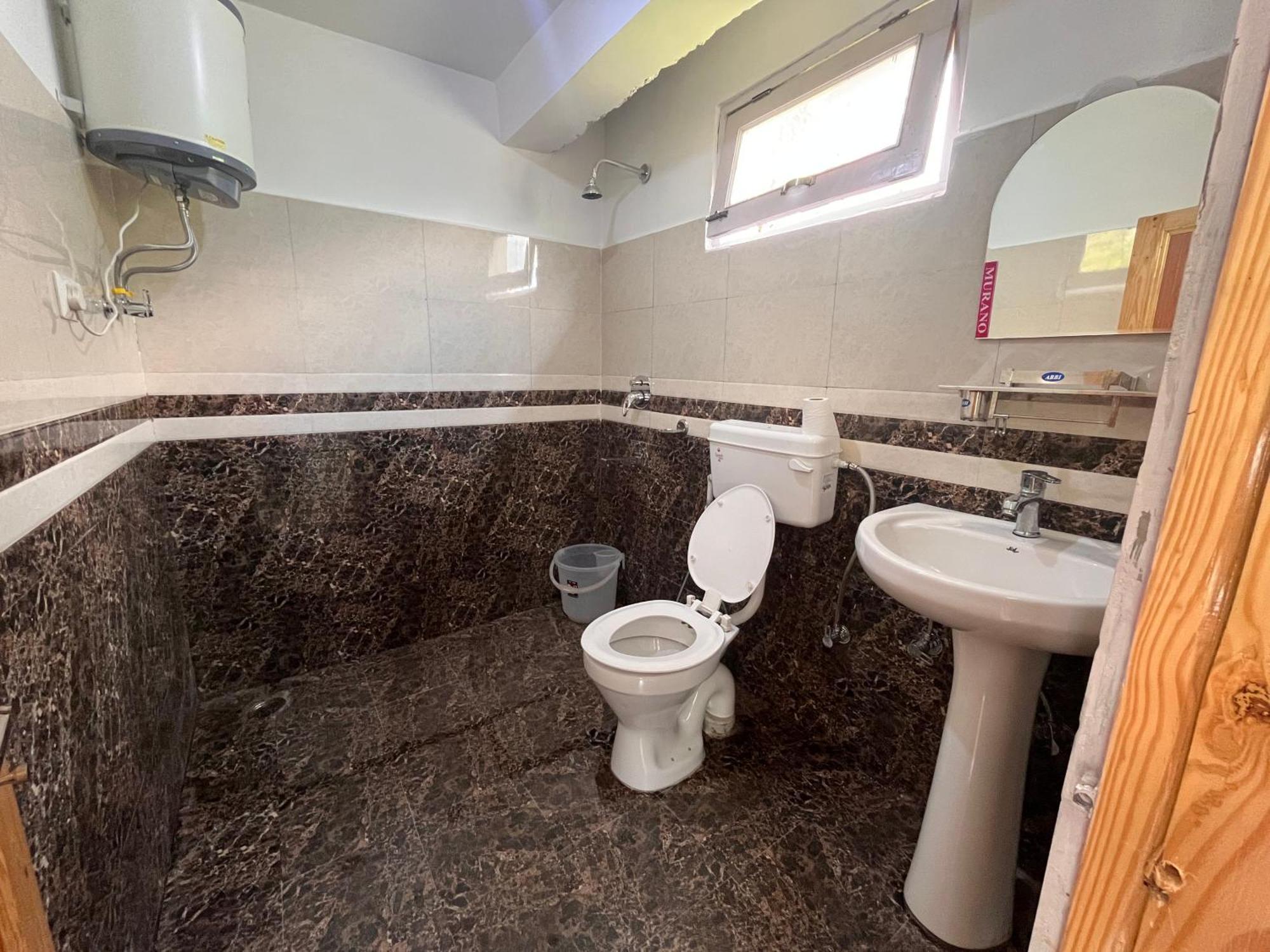 Hotel English Rose, #Personal Parking, #Petfriendly, #Garden, #Bonfire Under The Stars Манали Экстерьер фото