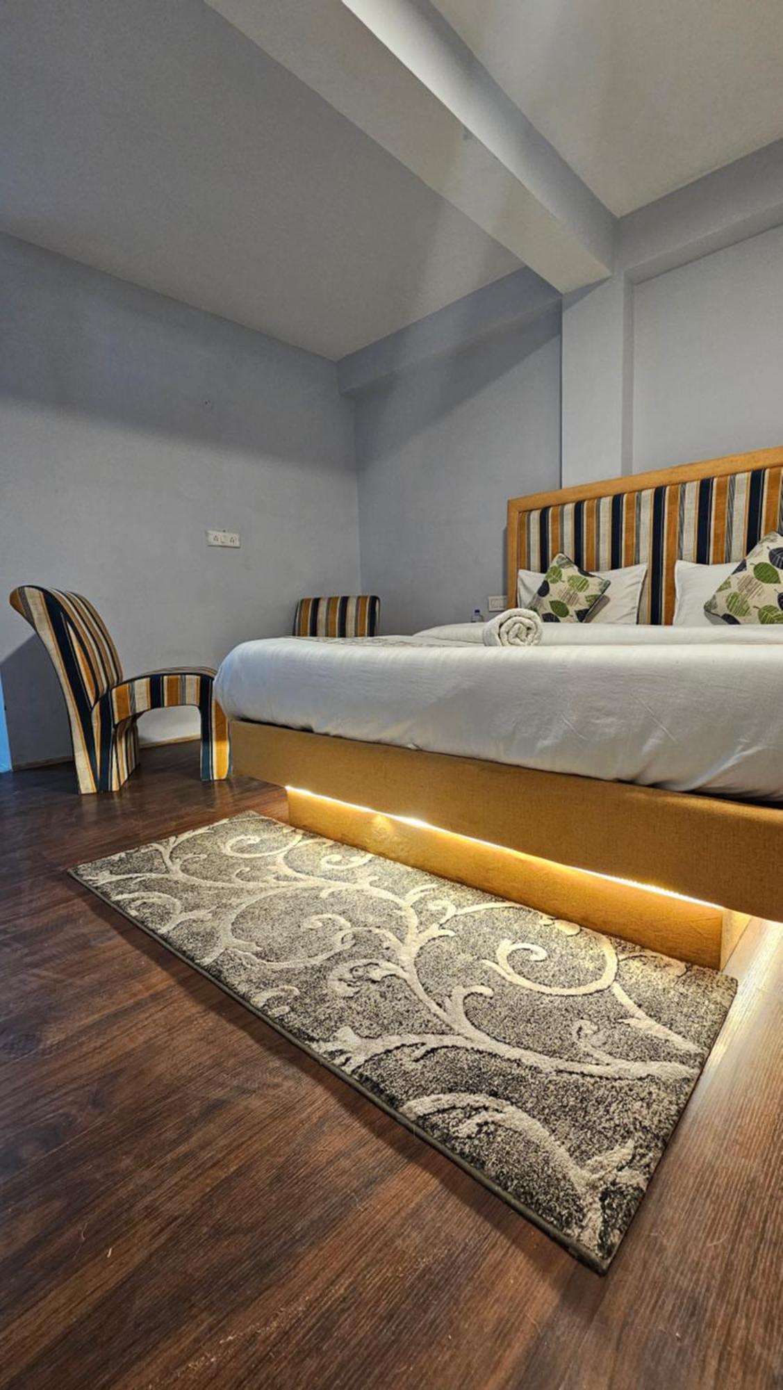 Hotel English Rose, #Personal Parking, #Petfriendly, #Garden, #Bonfire Under The Stars Манали Экстерьер фото